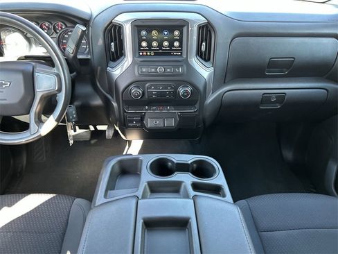 Used 2019 Chevrolet Silverado 1500 Custom Trail Boss w/ Custom Convenience Package image 4