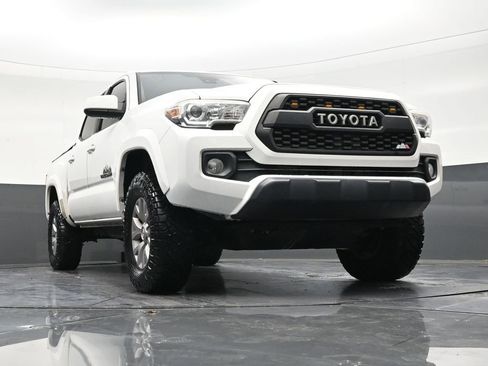 Used 2019 Toyota Tacoma SR5 image 26
