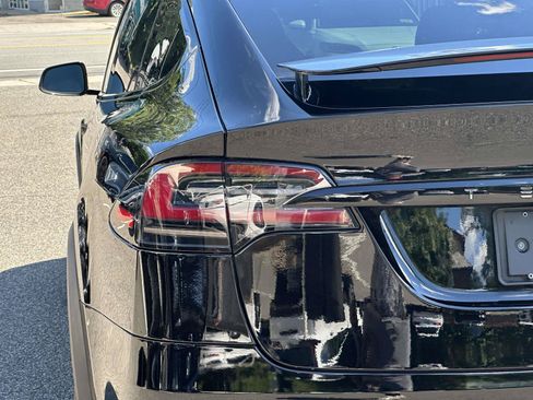 Used 2023 Tesla Model X AWD/4WD image 9