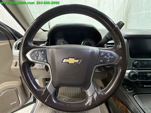 Used 2018 Chevrolet Suburban Premier AWD/4WD image 4