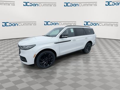 New 2026 Lincoln Navigator Reserve w/ Jet Appearance Package