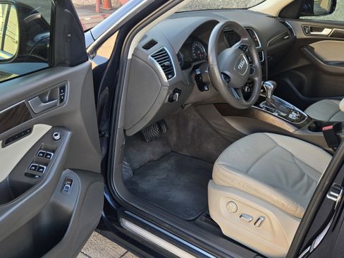 Used 2015 Audi Q5 2.0T Premium Plus w/ Technology Package image 17