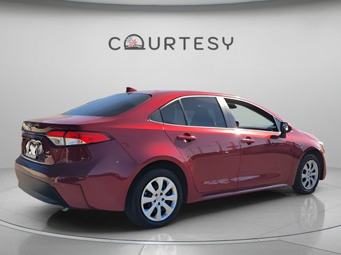 Certified 2025 Toyota Corolla LE FWD image 6