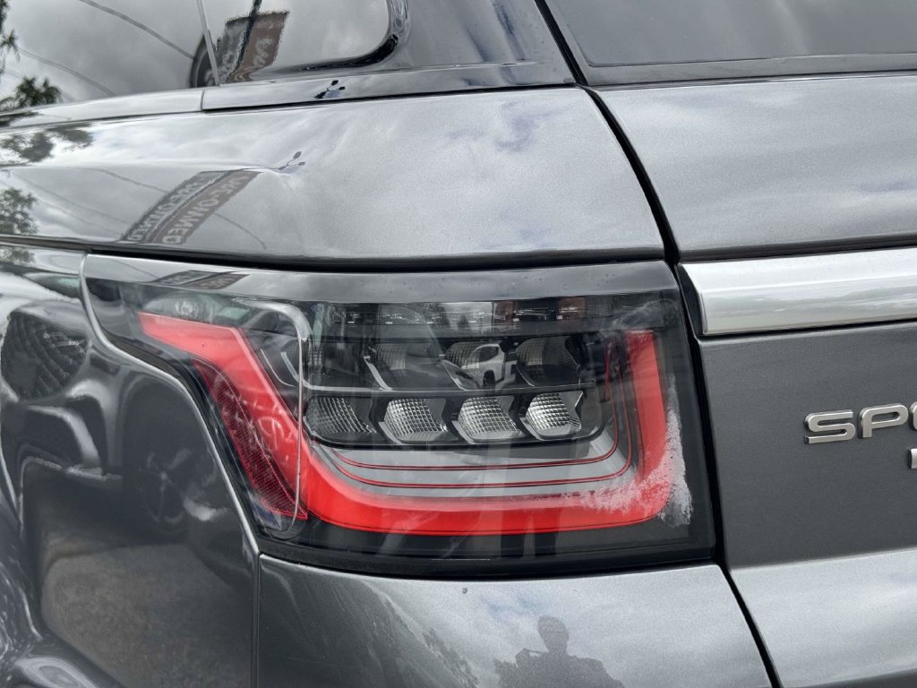 Used 2019 Land Rover Range Rover Sport HSE AWD/4WD image 11