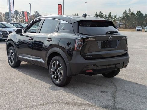 New 2026 Nissan Kicks SV w/ SV Premium Package image 5
