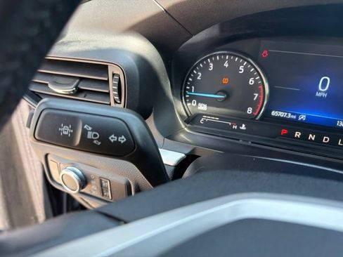 Used 2021 Ford Explorer XLT AWD/4WD image 27