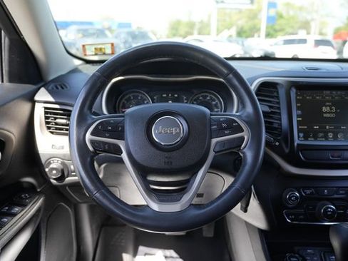Used 2014 Jeep Cherokee Latitude w/ Cold Weather Group AWD/4WD image 33