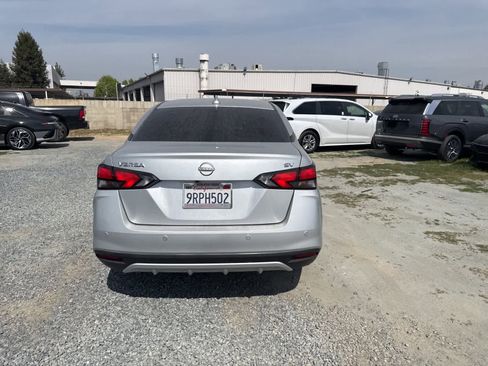 Used 2024 Nissan Versa SV image 4