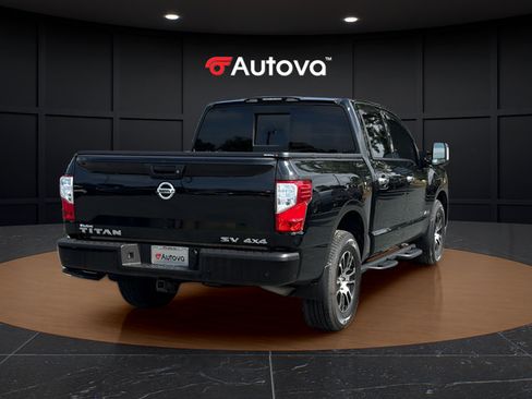 Used 2021 Nissan Titan SV w/ SV Convenience Package AWD/4WD image 5