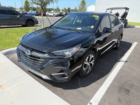 Used 2025 Subaru Legacy Premium AWD/4WD image 2
