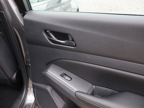 Used 2025 Nissan Altima 2.5 SV image 14