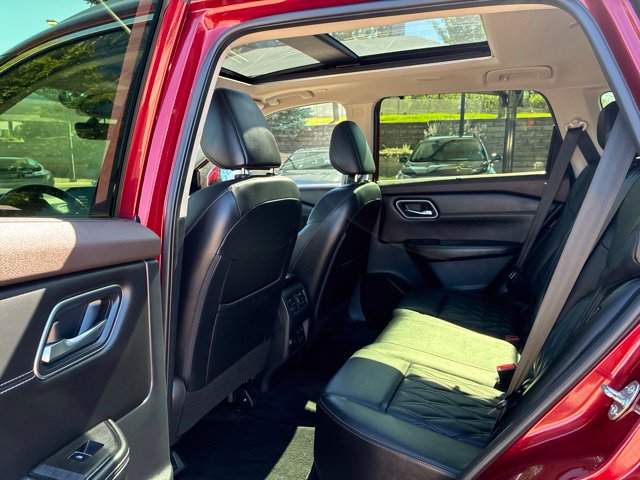 Certified 2023 Nissan Rogue Platinum w/ Platinum Premium Package AWD/4WD image 22