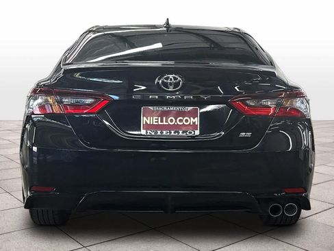 Used 2022 Toyota Camry SE w/ Convenience Package FWD image 8