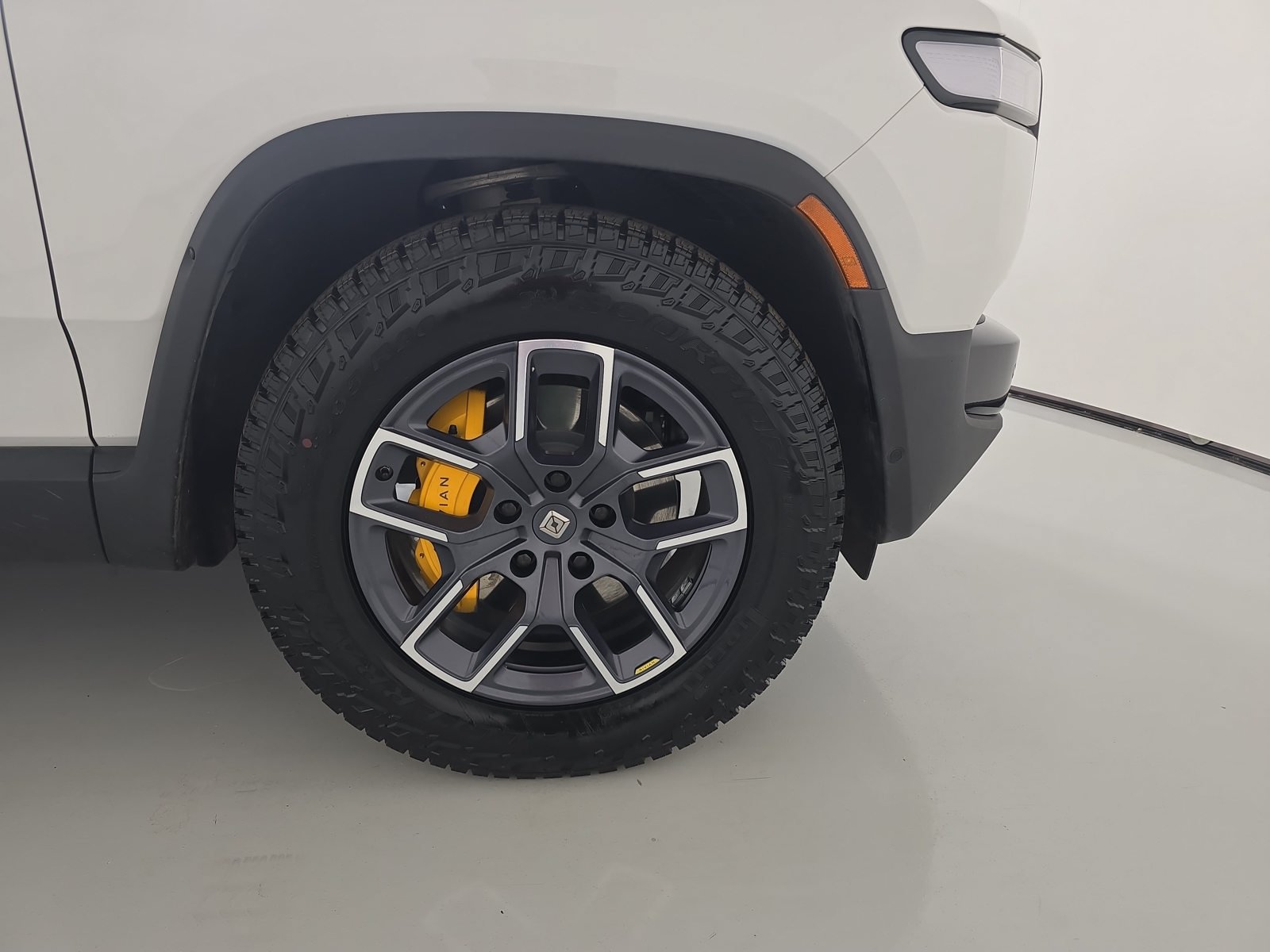 Used 2022 Rivian R1S Launch Edition Quad AWD/4WD image 11