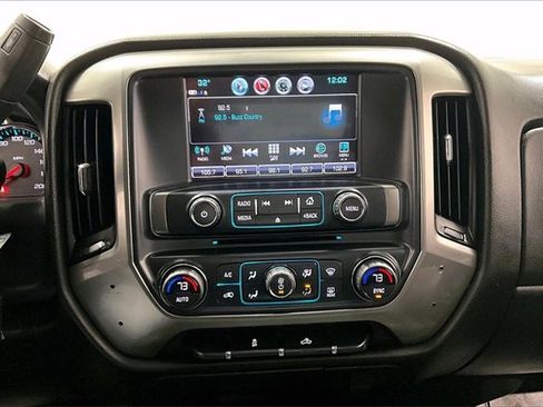 Used 2018 Chevrolet Silverado 1500 LT image 16