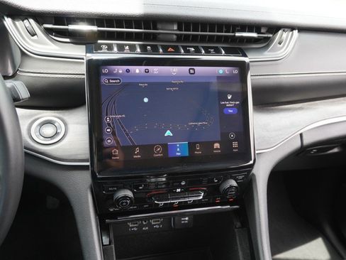 Used 2021 Jeep Grand Cherokee L Limited RWD image 16