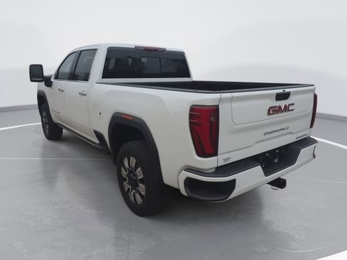 Used 2024 GMC Sierra 2500 Denali w/ Denali Reserve Package AWD/4WD image 5