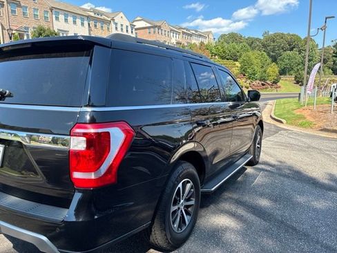Used 2018 Ford Expedition XLT w/ Equipment Group 202A RWD image 7