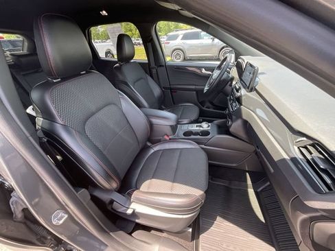 Certified 2024 Ford Escape ST-Line AWD/4WD image 24