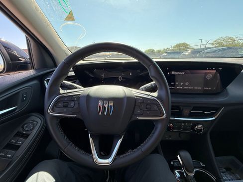 Used 2025 Buick Encore GX Preferred FWD image 21