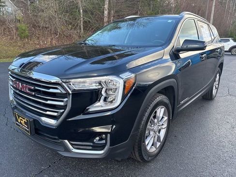 Used 2024 GMC Terrain SLT image 8