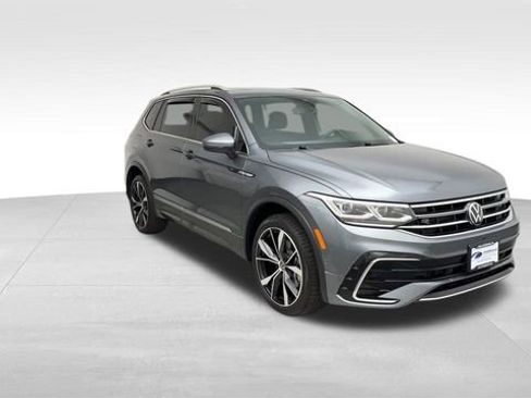 Used 2024 Volkswagen Tiguan SEL R-Line AWD/4WD image 8