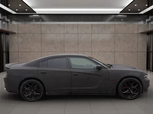 Used 2018 Dodge Charger R/T w/ Plus Group image 15
