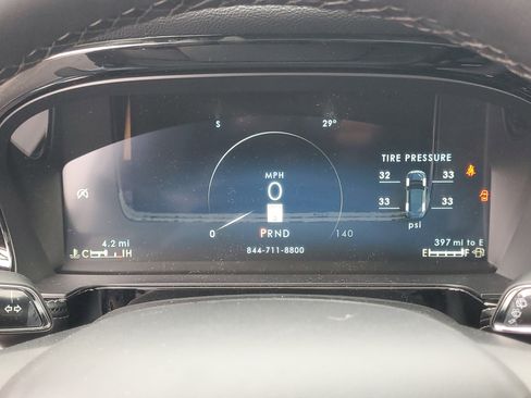 New 2026 Lincoln Corsair Premiere image 19