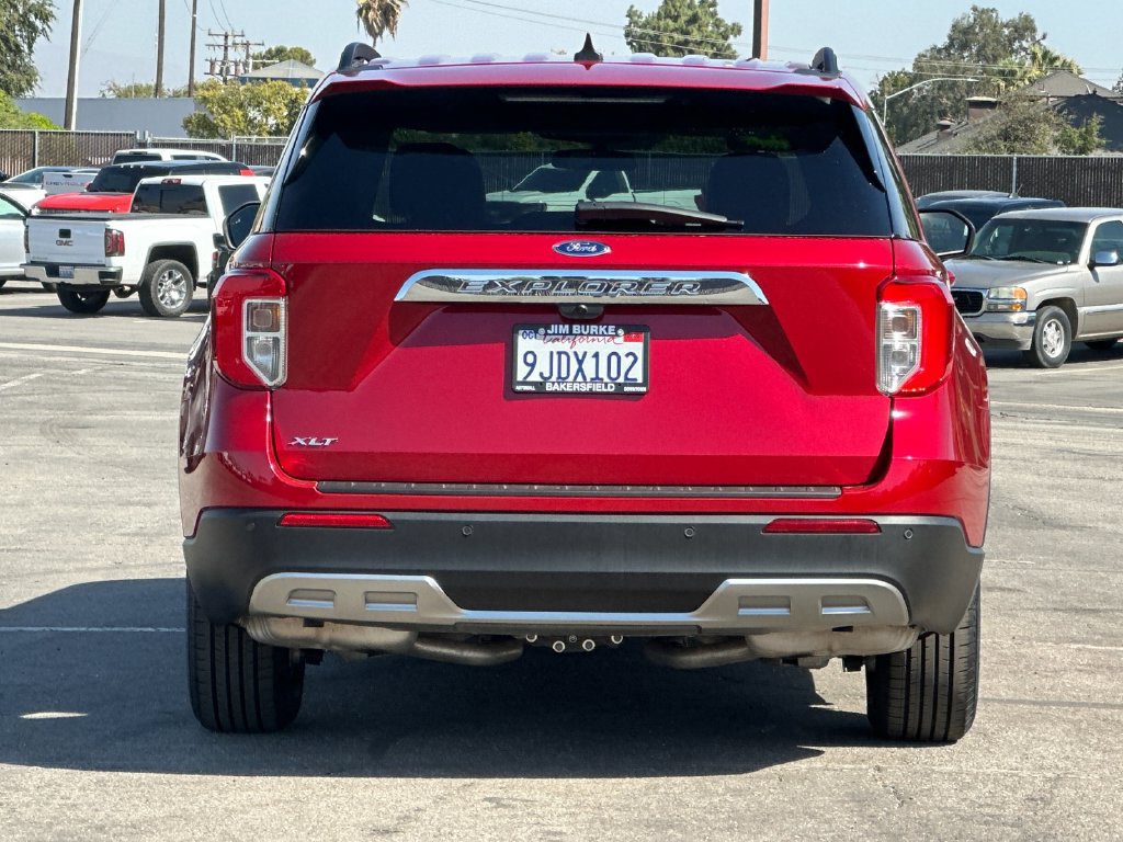 Certified 2023 Ford Explorer XLT w/ Equipment Group 202A RWD image 4