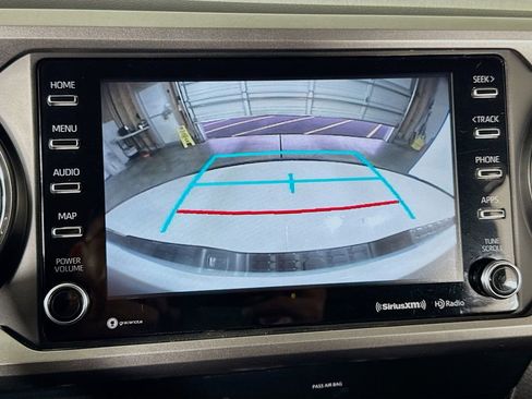 Used 2020 Toyota Tacoma SR5 image 33