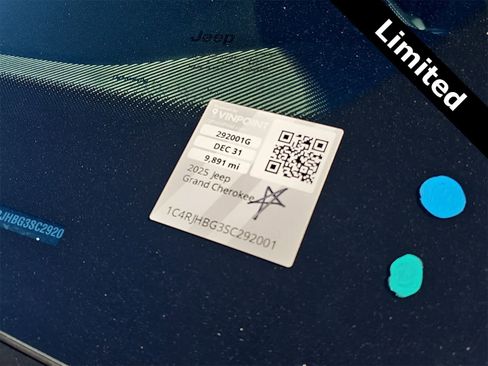 Used 2025 Jeep Grand Cherokee Limited w/ Luxury Tech Group II image 25