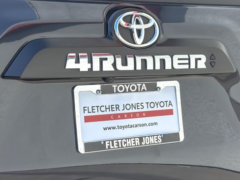 Certified 2024 Toyota 4Runner TRD Off-Road Premium w/ Off Road Premium Plus Package AWD/4WD image 27