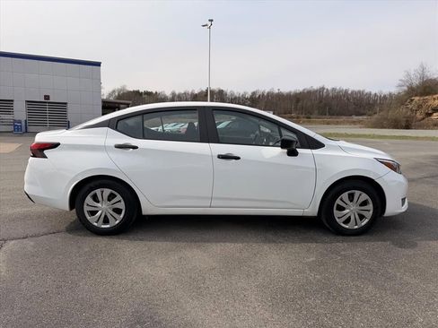 Used 2025 Nissan Versa S image 12