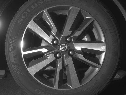 Used 2025 Nissan Versa SV FWD image 12