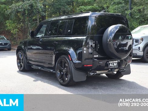 Used 2023 Land Rover Defender 110 V8 image 9