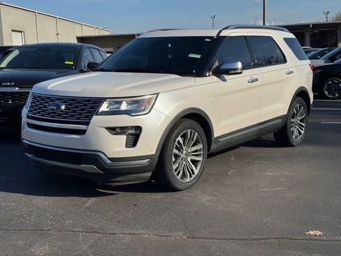 Used 2018 Ford Explorer Platinum image 7