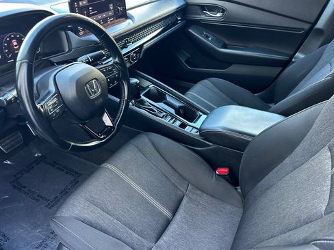 Used 2023 Honda Accord Sport image 10