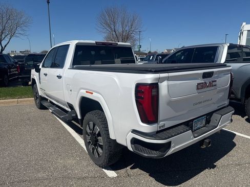 Used 2024 GMC Sierra 3500 Denali w/ Technology Package image 2