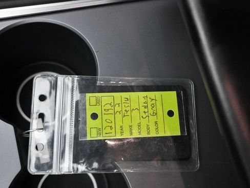 Used 2022 Tesla Model 3 Performance image 10