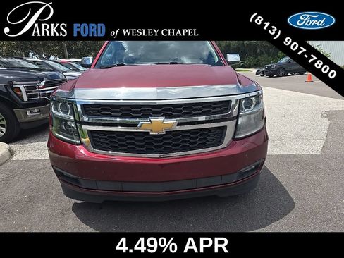 Used 2017 Chevrolet Suburban LT w/ Luxury Package RWD image 1