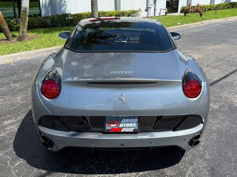 Used 2010 Ferrari California RWD image 10