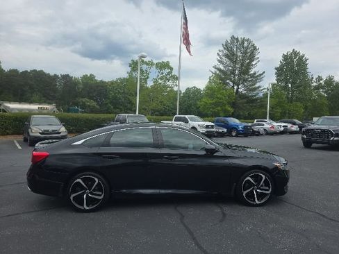 Used 2019 Honda Accord Sport image 9