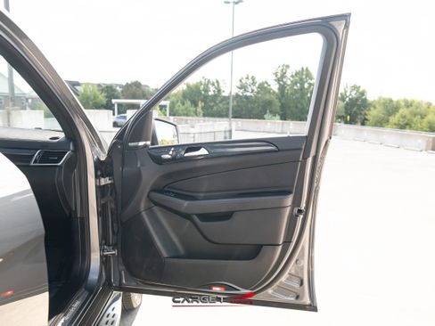 Used 2019 Mercedes-Benz GLS 450 4MATIC image 41