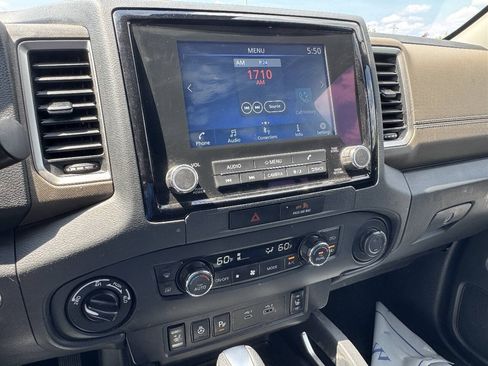 Used 2022 Nissan Frontier SV AWD/4WD image 21