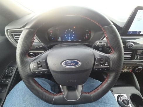 Used 2024 Ford Escape ST-Line w/ Cold Weather Package image 40