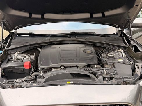 Used 2019 Jaguar F-PACE Premium AWD/4WD image 18