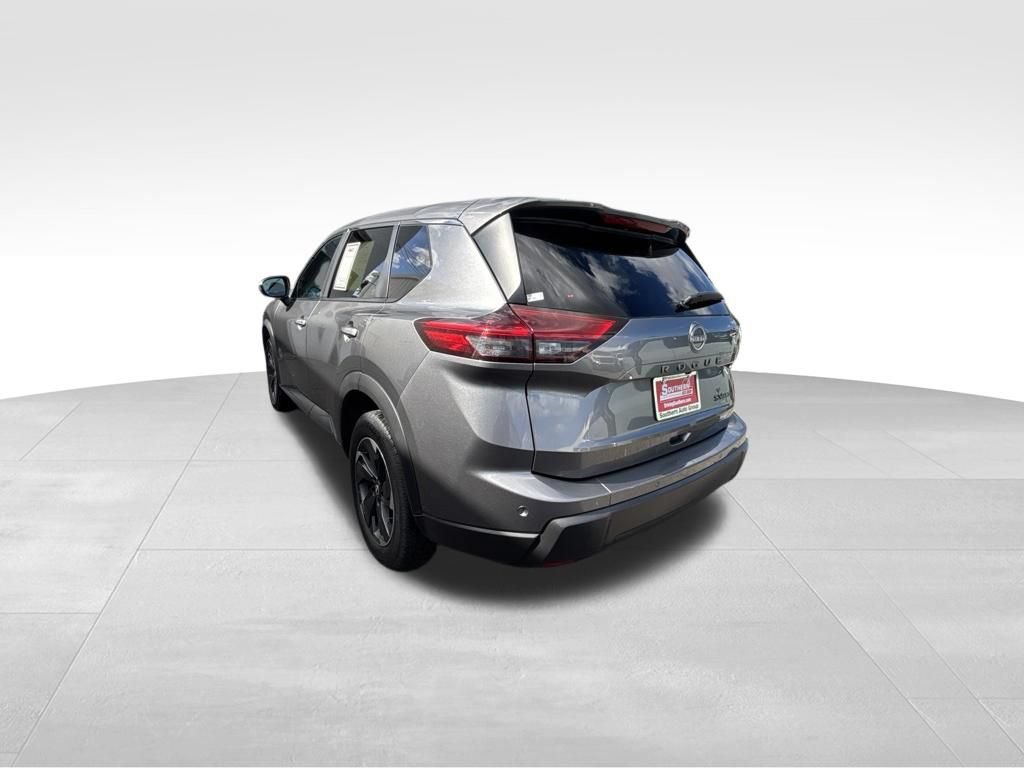 Used 2024 Nissan Rogue SV AWD/4WD image 4