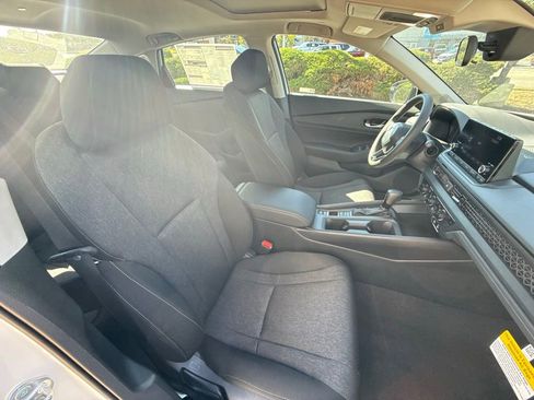 Certified 2025 Honda Accord SE image 40