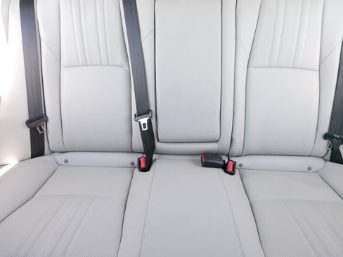 Used 2022 Honda Accord EX-L image 13