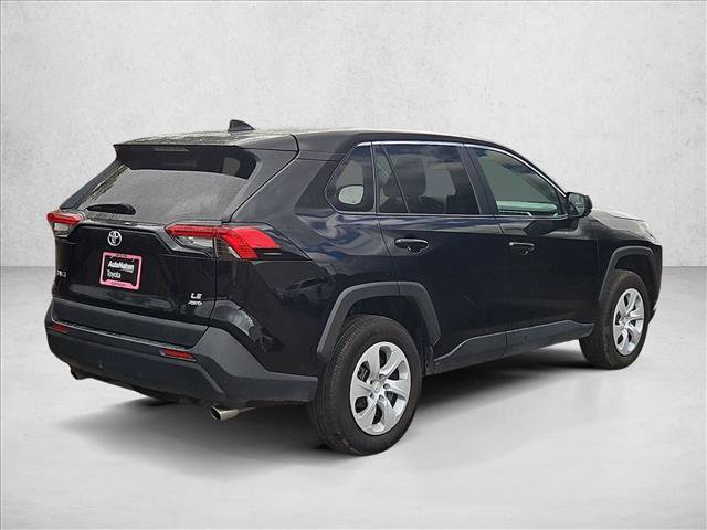 Used 2025 Toyota RAV4 LE AWD/4WD image 5